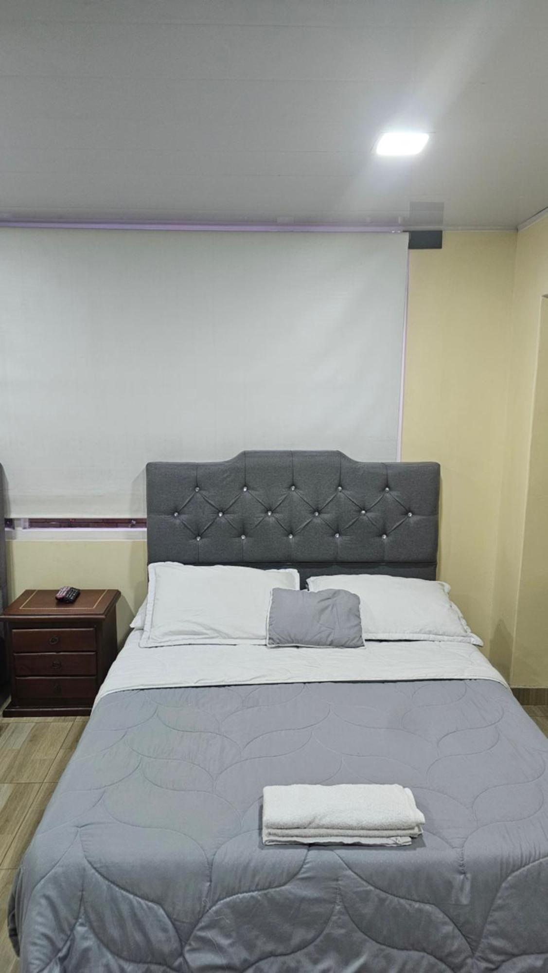 Colisseum Roma House- Campin Simon Bolivar Movistar Embajada Compensar Bogotá Chambre photo